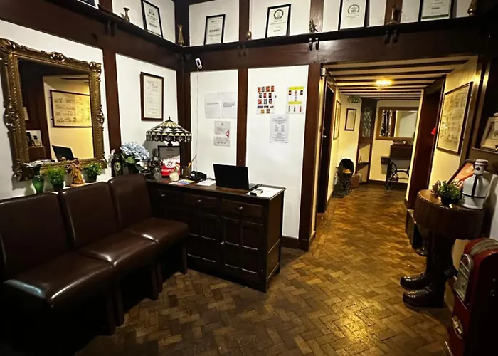 Barons Court Hotel